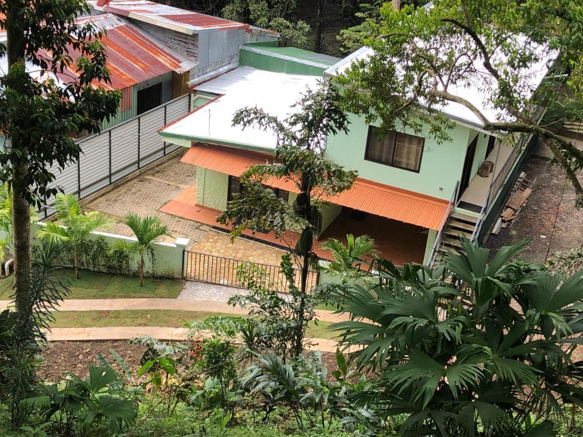Casa Encantada Offers You Two-Bedroom House, 1 Tiny Apartment & 3 Double Rooms 曼努埃尔安东尼奥 外观 照片