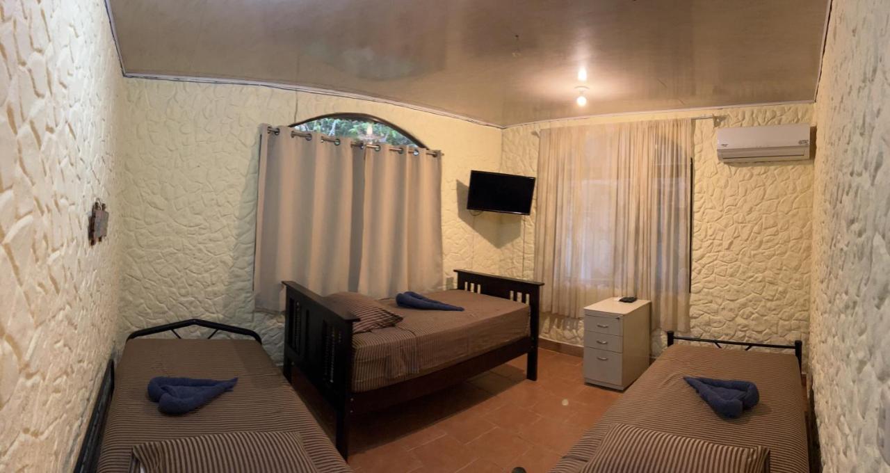 Casa Encantada Offers You Two-Bedroom House, 1 Tiny Apartment & 3 Double Rooms 曼努埃尔安东尼奥 外观 照片