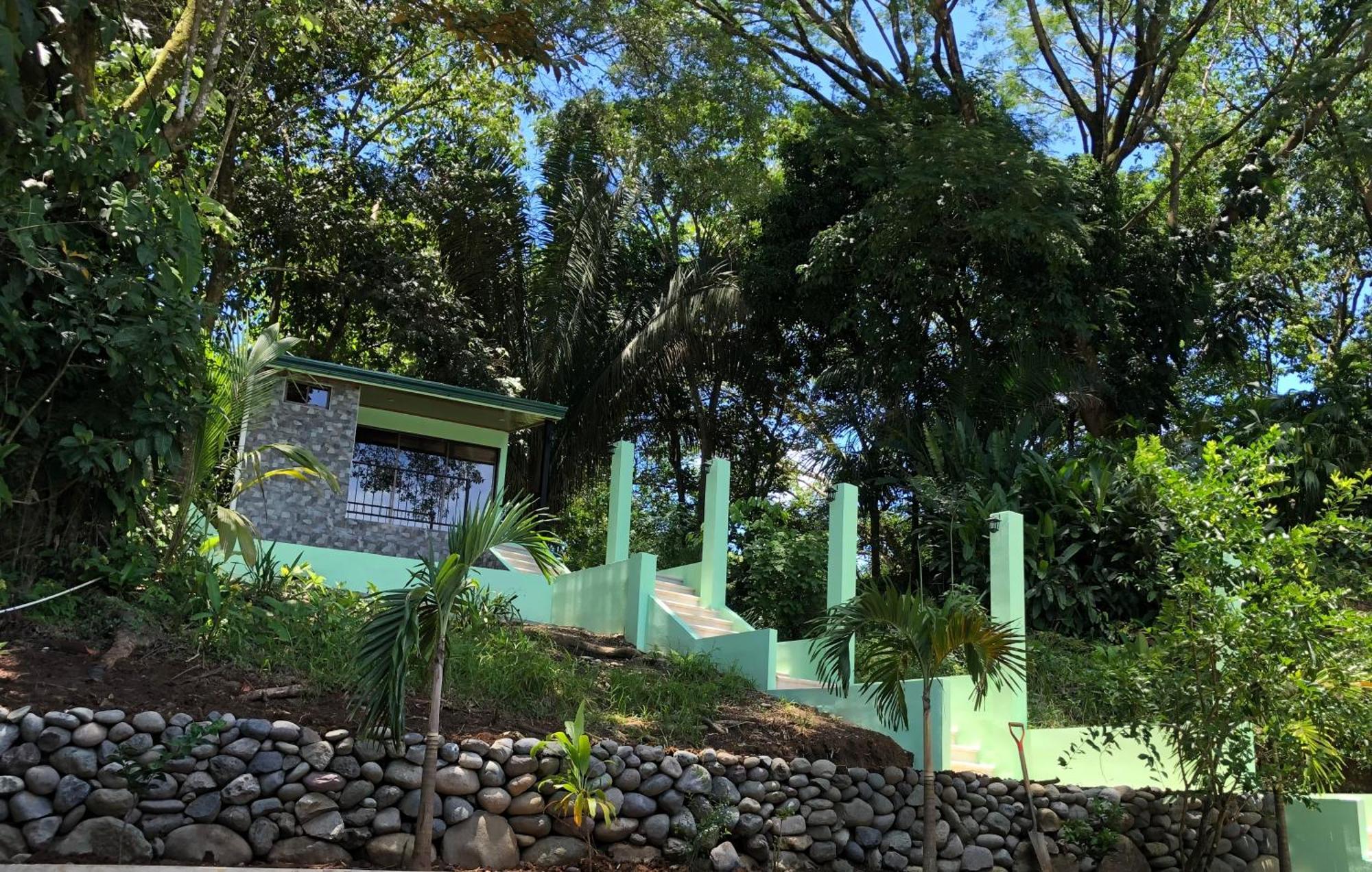 Casa Encantada Offers You Two-Bedroom House, 1 Tiny Apartment & 3 Double Rooms 曼努埃尔安东尼奥 外观 照片